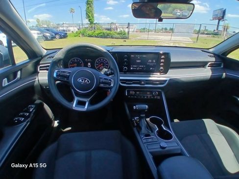 Used 2021 Kia K5 LX FWD image 24