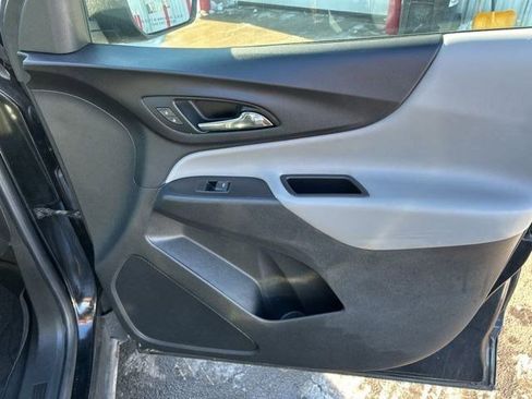 Used 2022 Chevrolet Equinox LS w/ LS Convenience Package image 43