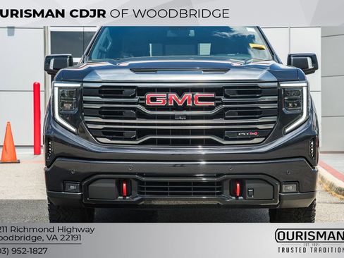 Used 2022 GMC Sierra 1500 AT4 w/ AT4 Premium Package AWD/4WD image 2