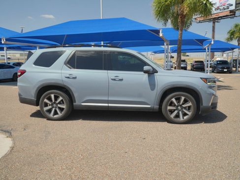 Used 2024 Honda Pilot Touring image 4