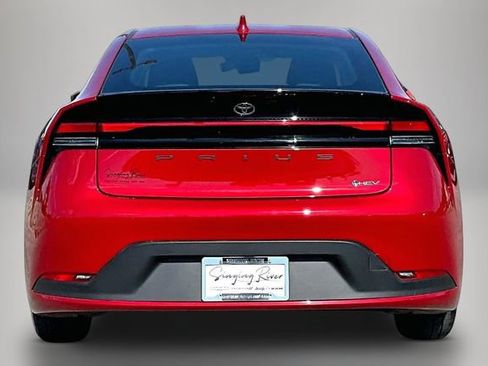 Used 2024 Toyota Prius LE FWD image 6