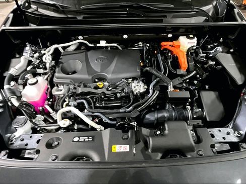 New 2025 Toyota RAV4 SE image 16