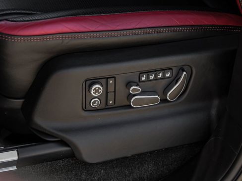 Used 2021 Bentley Bentayga Speed image 46