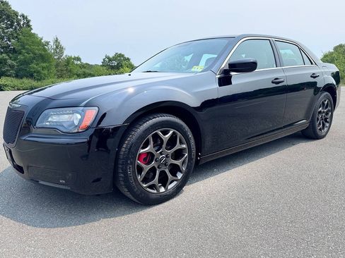 Used 2013 Chrysler 300 S AWD/4WD image 3