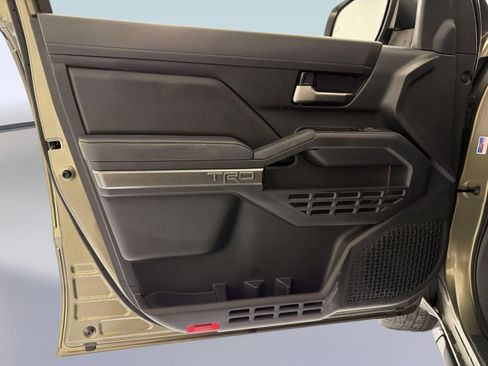 Used 2025 Toyota Tacoma TRD Sport RWD image 13