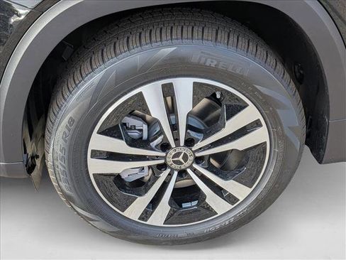 New 2025 Mercedes-Benz GLB 250 image 18