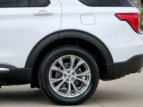 Used 2022 Ford Explorer Limited image 12