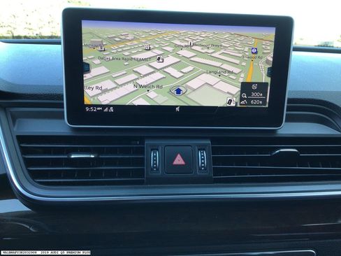Used 2019 Audi Q5 2.0T Premium Plus w/ Premium Plus Package AWD/4WD image 14