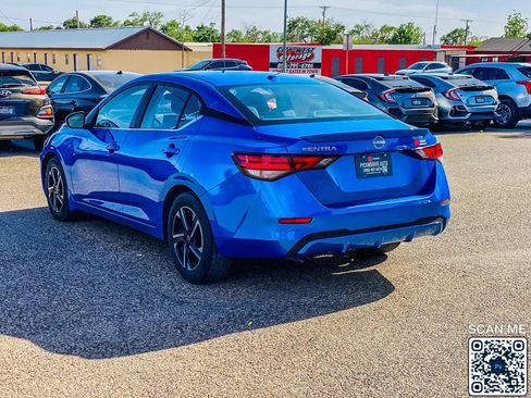 Used 2025 Nissan Sentra SV w/ All-Weather Package FWD image 6