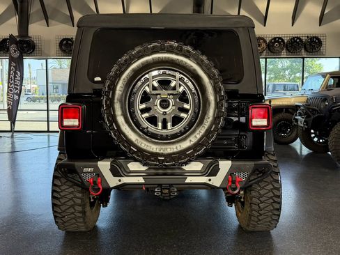 Used 2022 Jeep Wrangler Unlimited Sport image 12