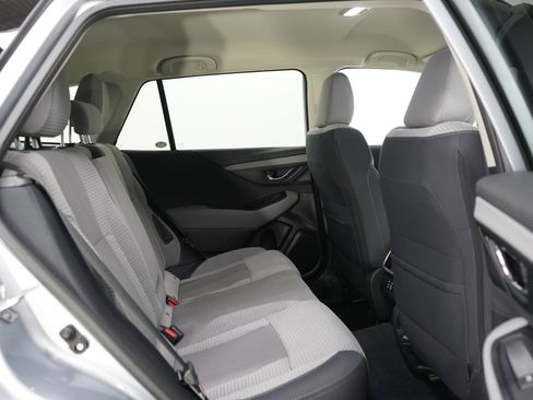 Used 2025 Subaru Outback Premium AWD/4WD image 12