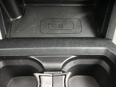 Used 2019 Toyota Tacoma TRD Sport AWD/4WD image 31