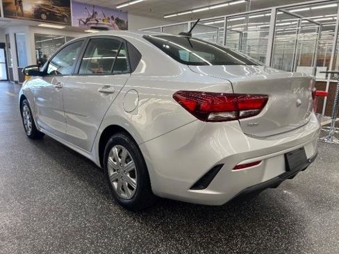 Used 2022 Kia Rio LX FWD image 4
