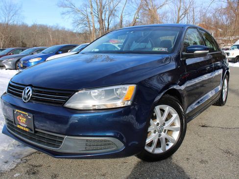 Used 2014 Volkswagen Jetta SE image 1