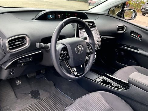 Certified 2022 Toyota Prius Prime LE image 17