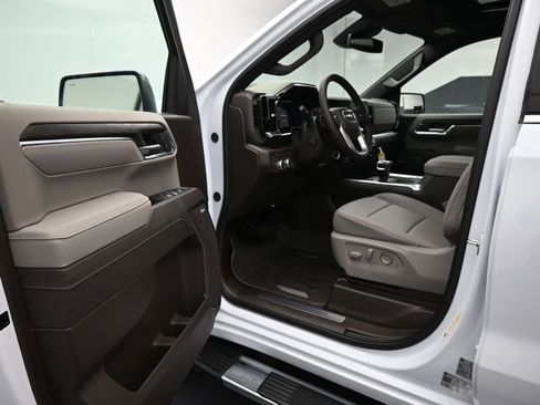 New 2026 GMC Sierra 1500 SLT w/ SLT Premium Plus Package image 11