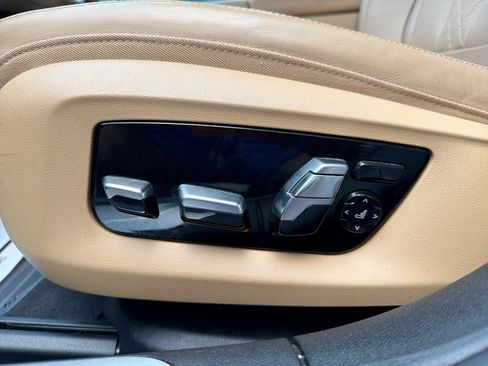 Used 2020 BMW 750i xDrive w/ Executive Package AWD/4WD image 14