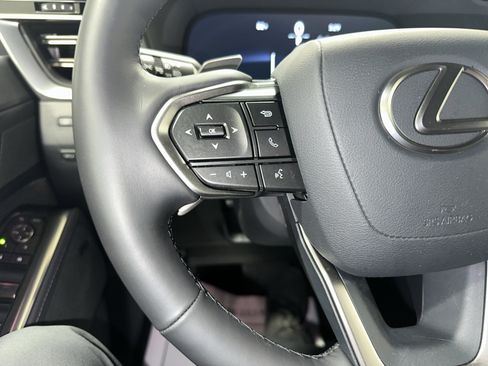 Used 2025 Lexus GX 550 w/ Accessory Package (2T) AWD/4WD image 21