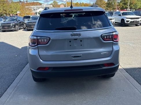 Used 2019 Jeep Compass Latitude w/ Popular Equipment Group image 6