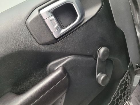 Used 2018 Jeep Wrangler Unlimited Sport AWD/4WD image 27