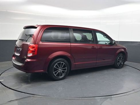 Used 2017 Dodge Grand Caravan GT image 4