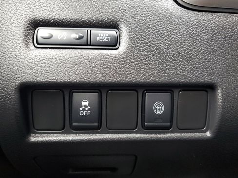 Used 2020 Nissan Murano SV image 27