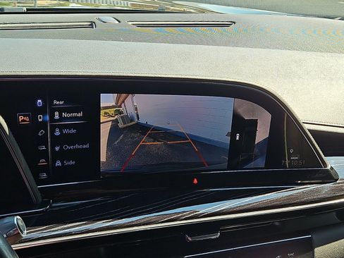 Used 2021 Cadillac Escalade ESV Sport AWD/4WD image 17