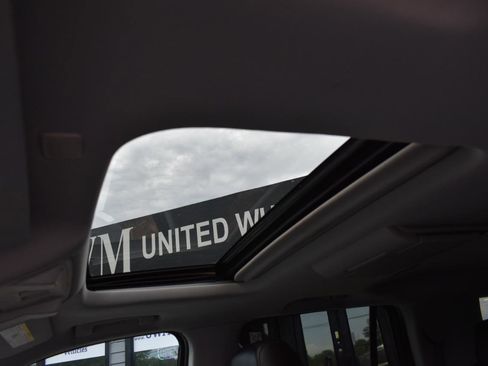Used 2019 Cadillac Escalade Premium Luxury RWD image 48