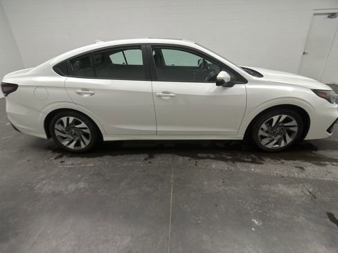 Used 2025 Subaru Legacy Limited image 9