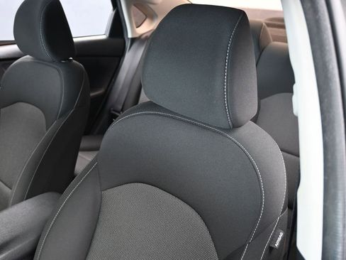 Used 2023 Kia Forte LXS w/ LXS Technology Package image 16