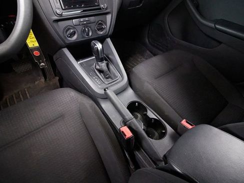 Used 2016 Volkswagen Jetta S FWD image 9
