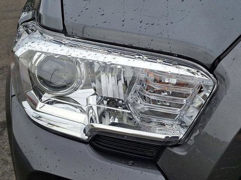 Certified 2023 Toyota Tacoma SR5 AWD/4WD image 29