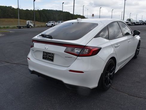 Used 2022 Honda Civic Sport image 3