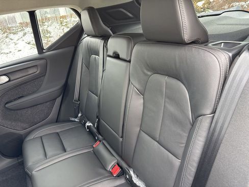 New 2026 Volvo XC40 B5 Core w/ Climate Package AWD/4WD image 35