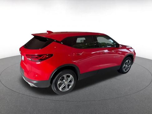 Used 2025 Chevrolet Blazer LT FWD image 14