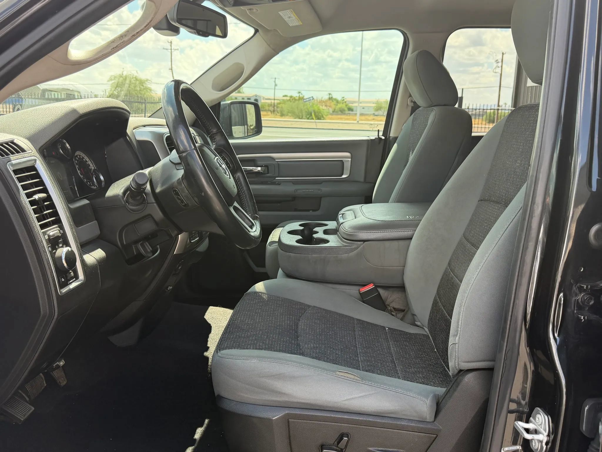 Used 2019 RAM 1500 Classic SLT w/ Luxury Group AWD/4WD image 11