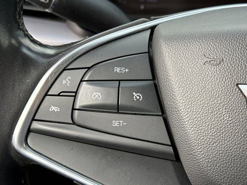 Used 2018 Cadillac XT5 Luxury w/ Driver Awareness Package image 22