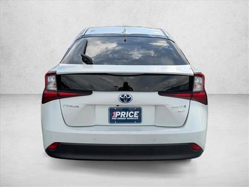 Used 2022 Toyota Prius XLE w/ Advanced Technology Package image 6