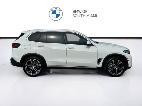Certified 2025 BMW X5 sDrive40i w/ Parking Assistance Package RWD image 8