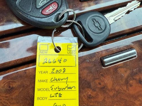 Used 2008 Chevrolet Suburban LTZ w/ LTZ Preferred Equipment Group image 27