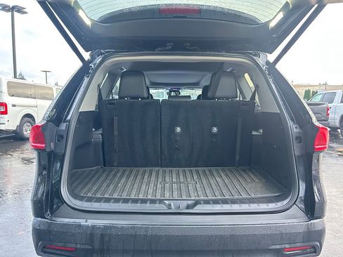 Used 2024 Toyota Grand Highlander XLE image 24