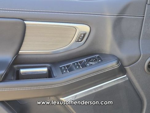 Used 2025 Ford Expedition Platinum AWD/4WD image 22