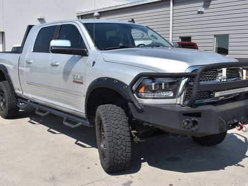 Used 2015 RAM 2500 Laramie AWD/4WD image 3