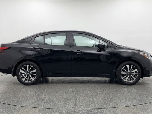 Used 2025 Nissan Versa SV FWD image 11