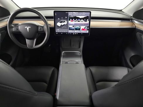Used 2025 Tesla Model Y Long Range AWD/4WD image 13