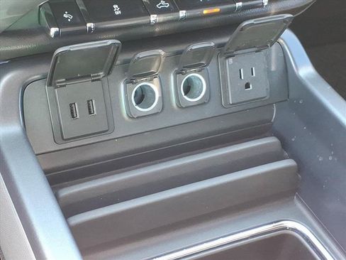 Used 2016 Chevrolet Silverado 1500 LTZ Z71 w/ LTZ Plus Package AWD/4WD image 32