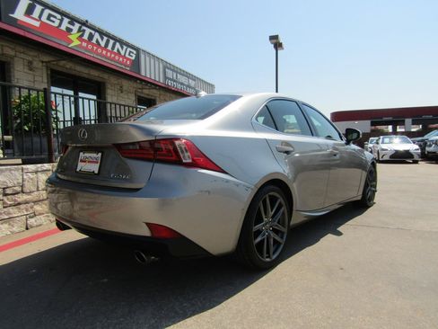 Used 2016 Lexus IS 200t w/ F Sport Package RWD image 4