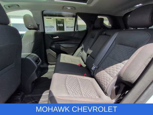 Used 2019 Chevrolet Equinox LT w/ Sun & Navigation Package AWD/4WD image 27