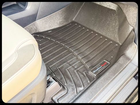 Used 2022 Nissan Pathfinder SL w/ SL Premium Package image 15