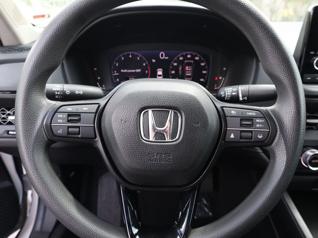 Used 2025 Honda Accord SE image 30